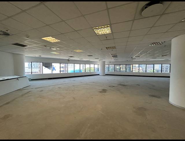 1,035M² OFFICE TO LET IN SANDTON CENTRAL